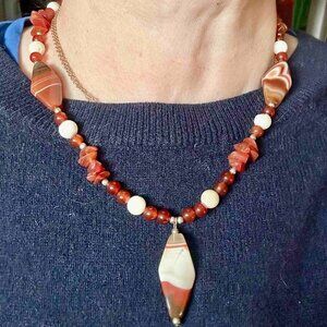 Vintage Carnelian and Agate semi-precious stone bead necklace Unisex EUC